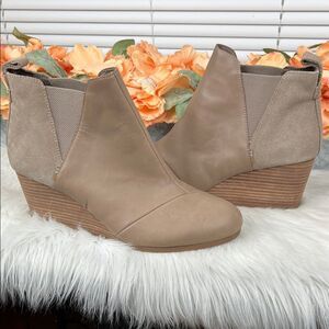 TOMS Women's Kelsey Wedge Bootie Tan Wedge Bootie Size 11